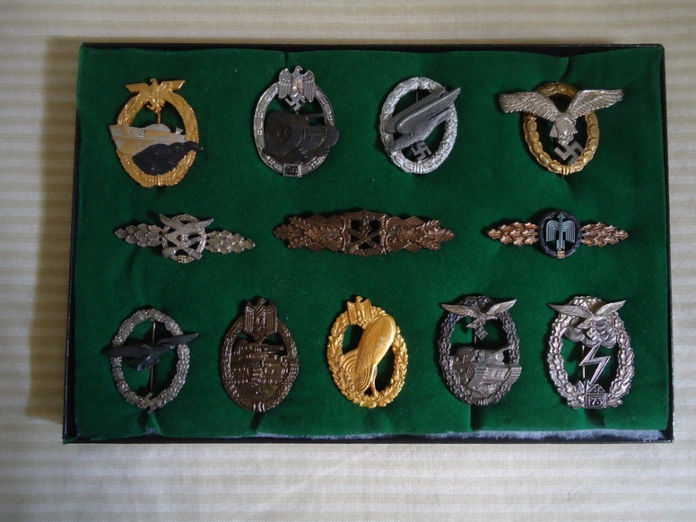 Group Of 12 German WWII  Reproduction  Badges-img-0