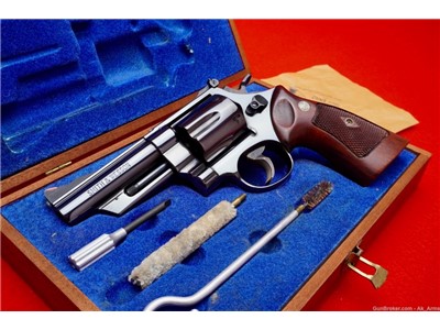 Smith & Wesson 29-2 "S" Serial .44 Mag Blued 4" *MUSEUM GRADE CONDITION*