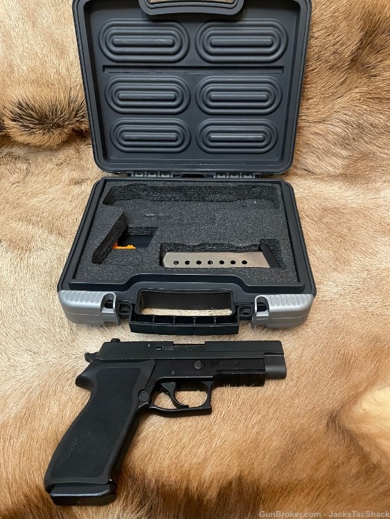Sig Sauer, P220,Double Action/Single Action, Preowned-img-0