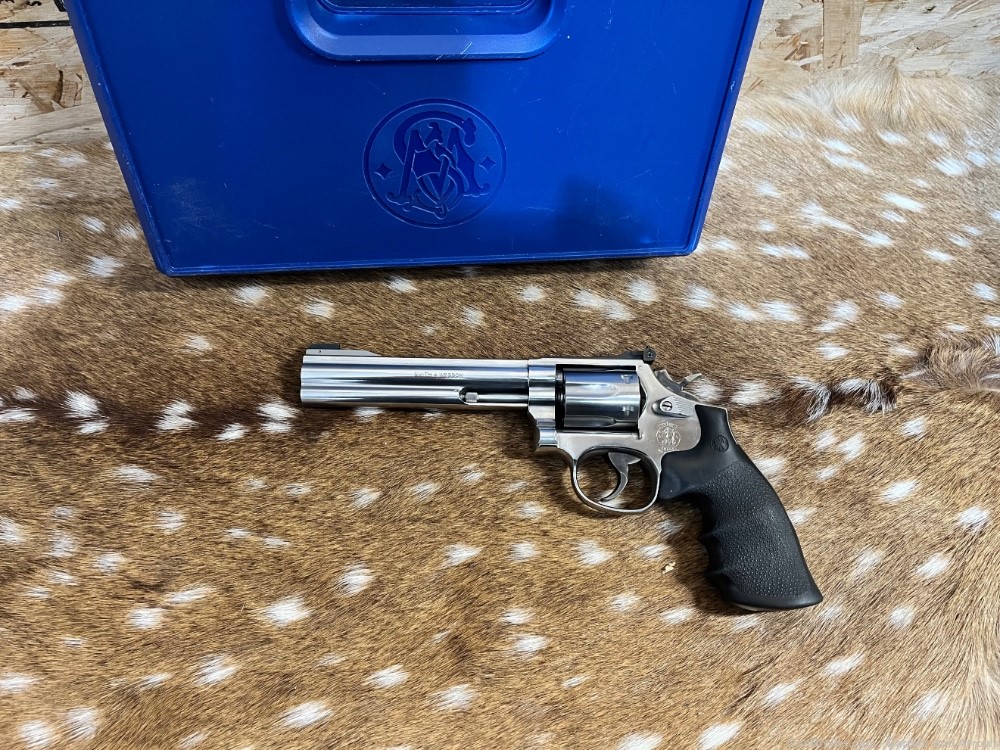 Smith and Wesson 617 original 6 shot revolver stainless excellent condition-img-0