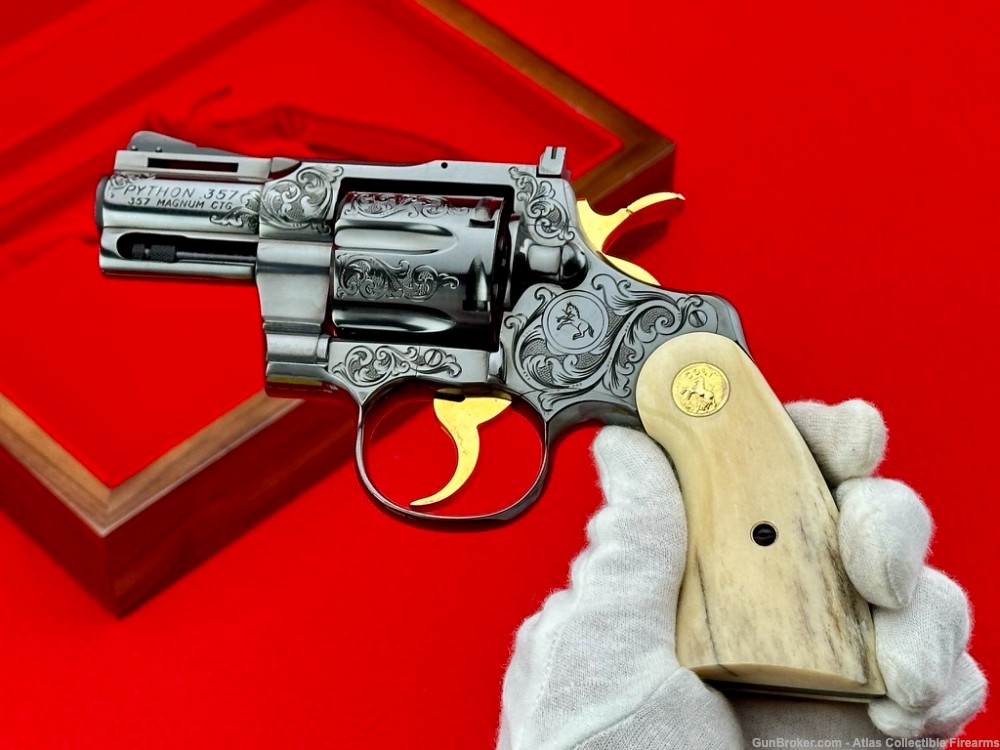 UNBELIEVABLE 1970 Colt Python 2 1/2" *MASTER ENGRAVED & GIRAFFE BONE GRIPS*-img-14