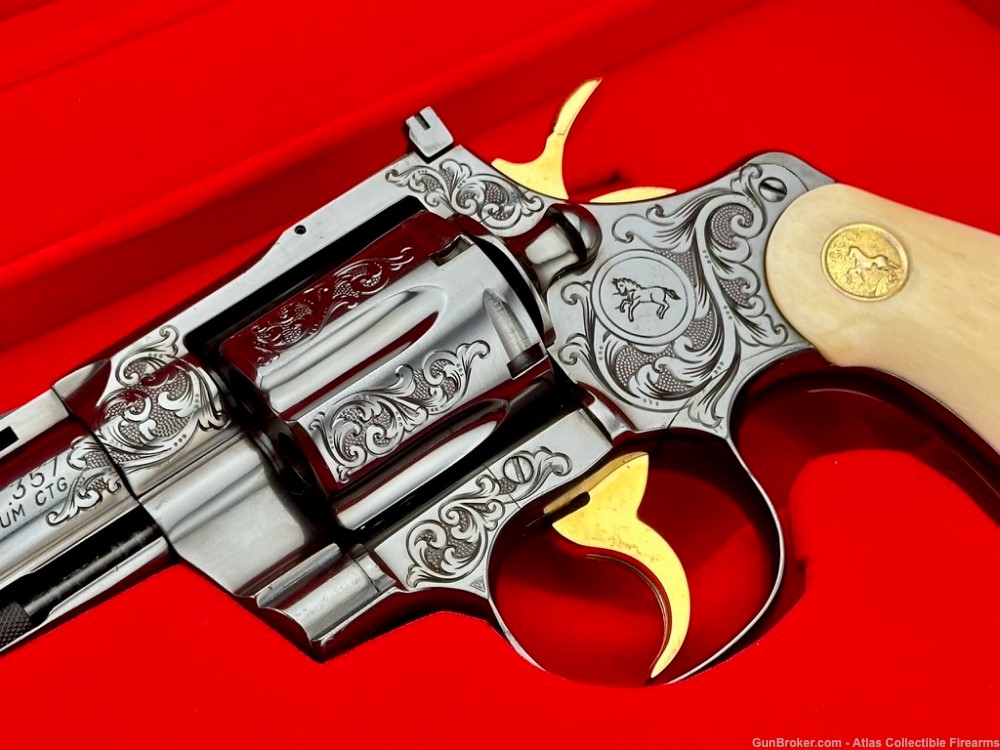 UNBELIEVABLE 1970 Colt Python 2 1/2" *MASTER ENGRAVED & GIRAFFE BONE GRIPS*-img-3
