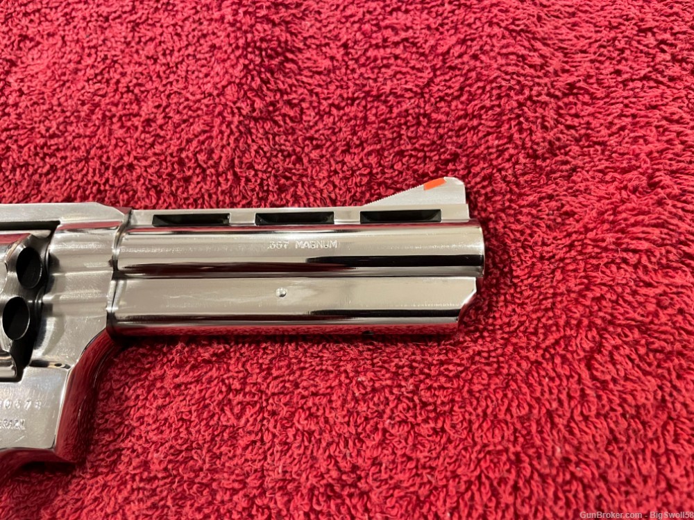Taurus 689 VR; Polished Stainless; 4-Inch; 6-Shot .357 Magnum Revolver-img-16