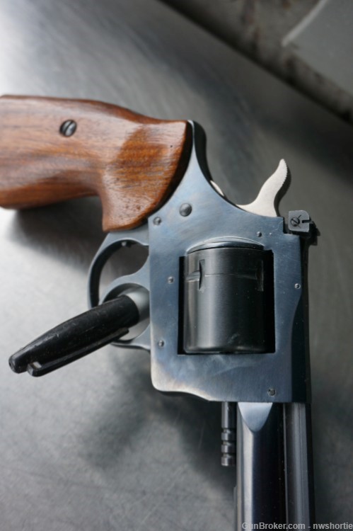 Harrington and Richardson 32 H&R Magnum 504 6 inch HB Target-img-5