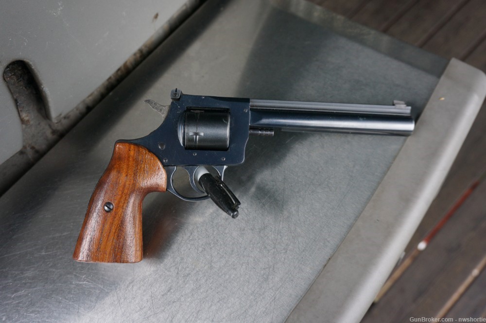 Harrington and Richardson 32 H&R Magnum 504 6 inch HB Target-img-3