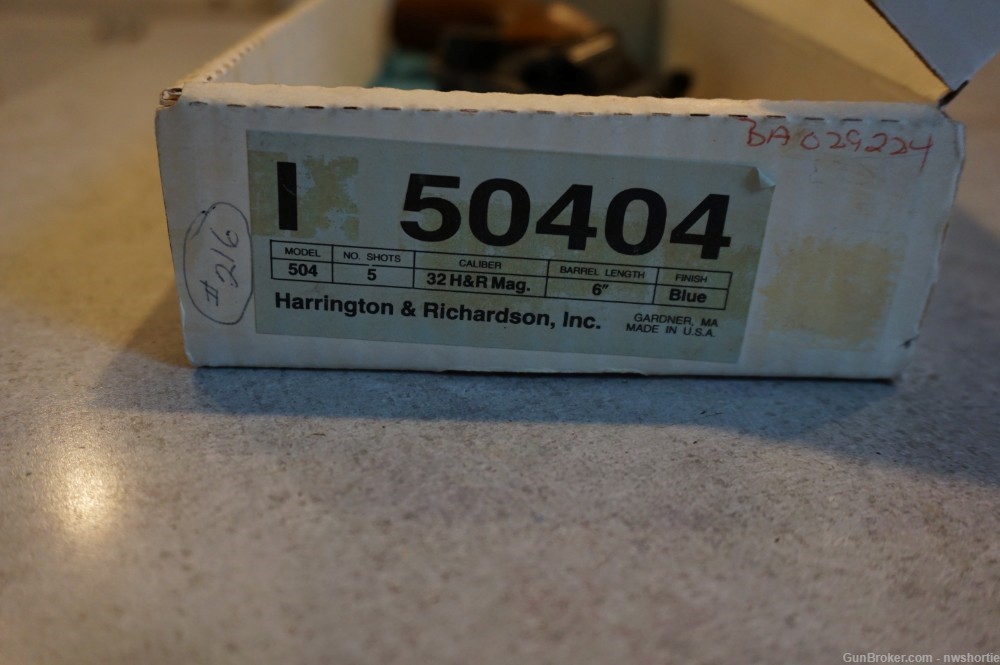 Harrington and Richardson 32 H&R Magnum 504 6 inch HB Target-img-1