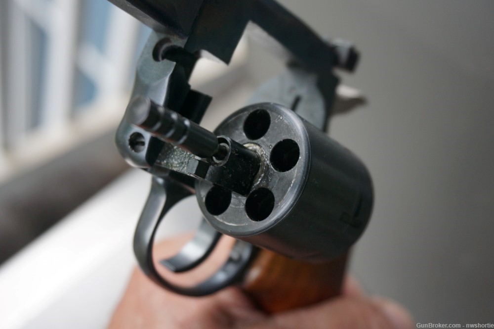 Harrington and Richardson 32 H&R Magnum 504 6 inch HB Target-img-21