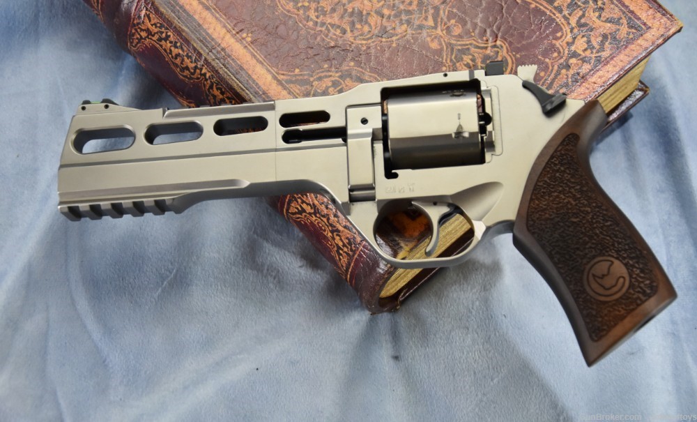 Chiappa Rhino 60DS .357 magnum .38sp  6" barrel Futuristic DA/SA Revolver-img-3