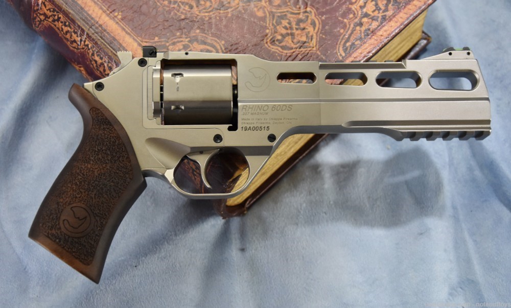 Chiappa Rhino 60DS .357 magnum .38sp  6" barrel Futuristic DA/SA Revolver-img-2