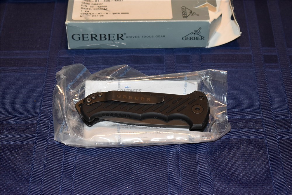 NEW Gerber Combat Automatic Knife-img-1