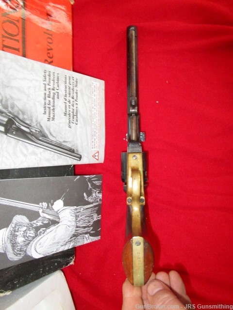 Black powder revolver made in Italy-img-4