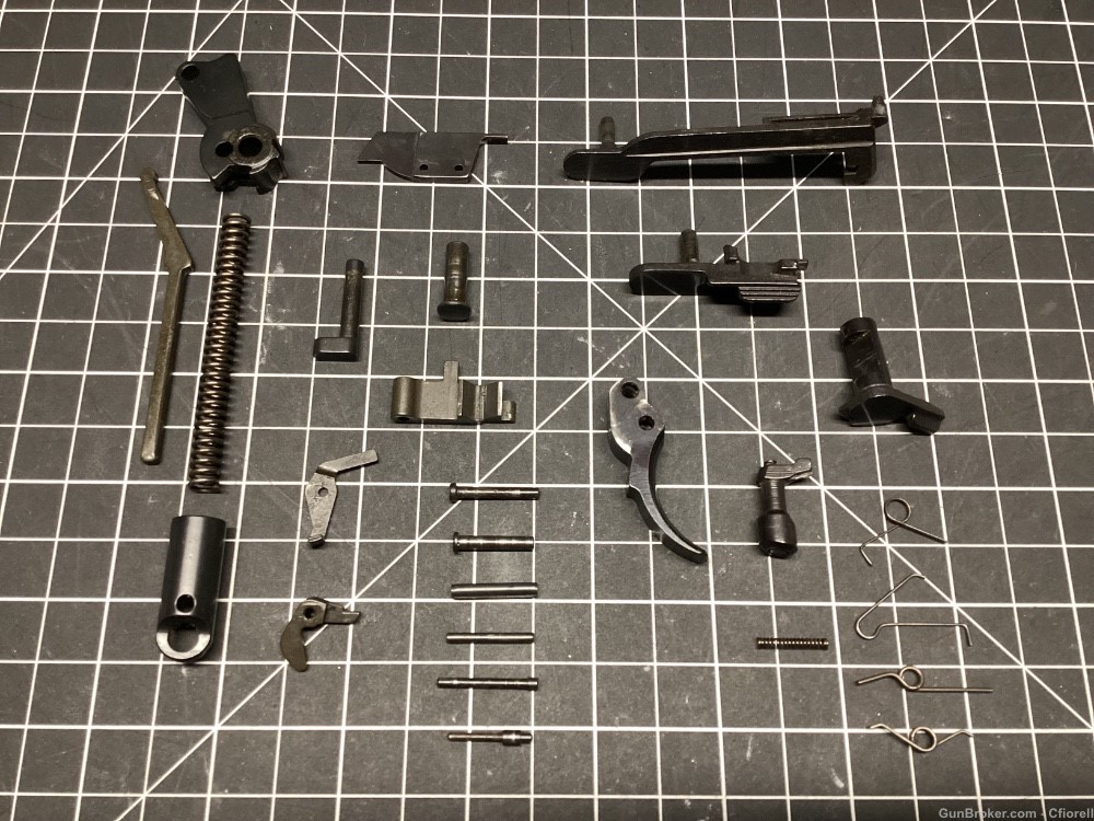 RARE BERETTA 92SB COMPACT TYPE M FRAME PARTS LOT EXCELLENT CONDITION-img-0
