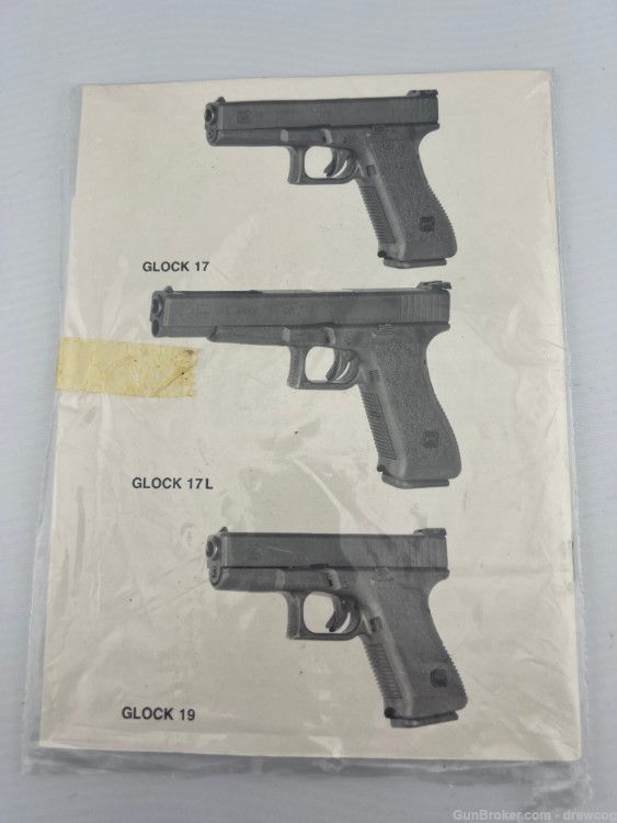 Gen 1 Glock 17 - Manual, Case, Mags, Original Black Parts-img-21