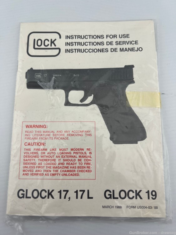 Gen 1 Glock 17 - Manual, Case, Mags, Original Black Parts-img-19