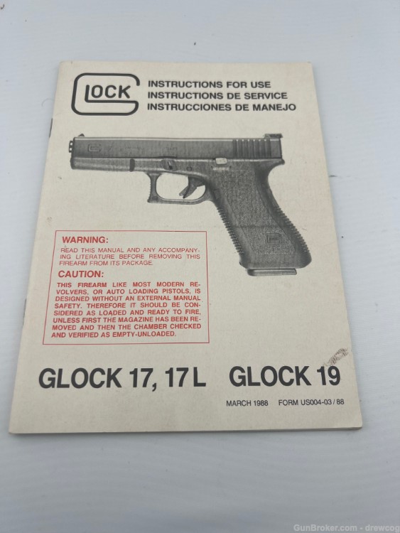 Gen 2 Glock 17 - Almost LNIB. Mags. Manual. Original Box.-img-17