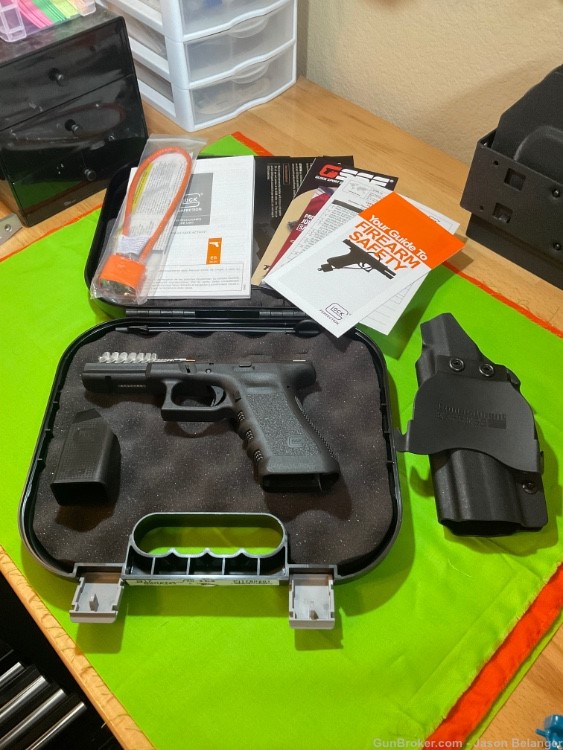 New Glock 17 Gen 3 Complete Frame with Holster-img-0