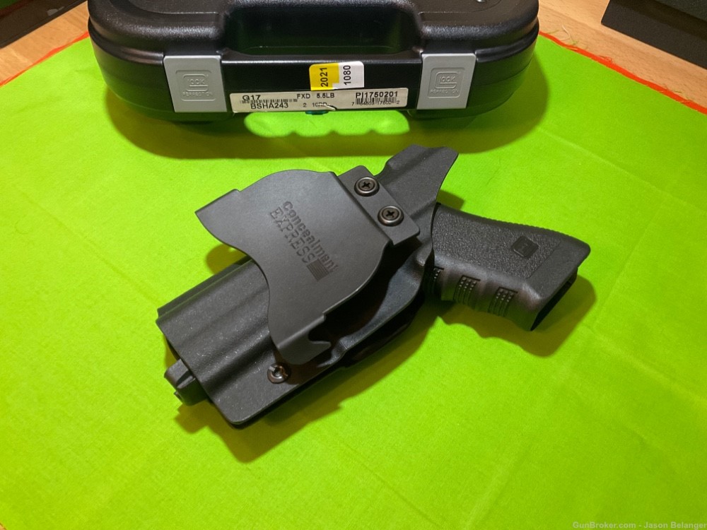 New Glock 17 Gen 3 Complete Frame with Holster-img-6