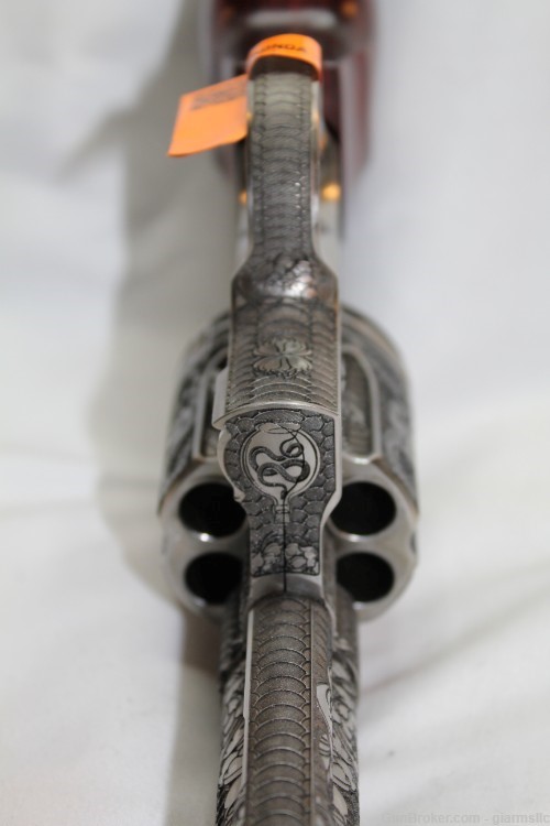 VERY BEAUTIFUL! Colt Anaconda 8" custom engraved with Colt Rosewood grips-img-18