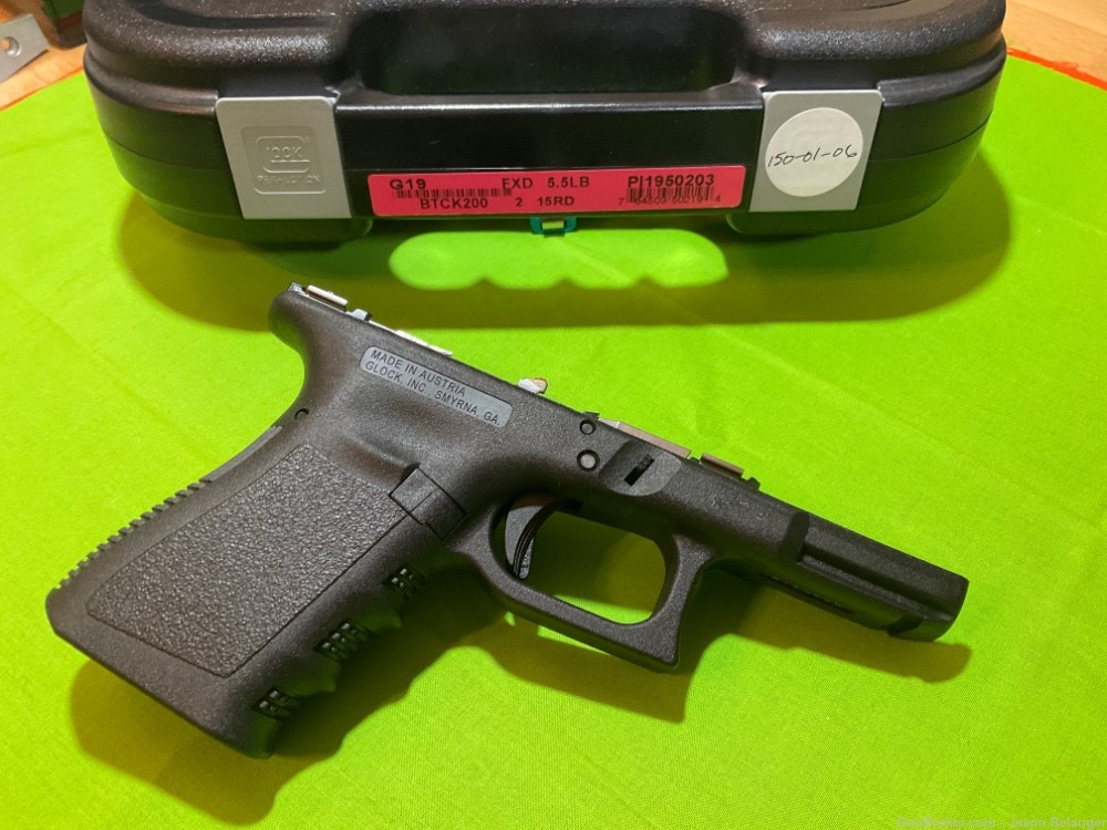 New Glock 19 Gen 3 Complete Frame with Free Holster-img-4