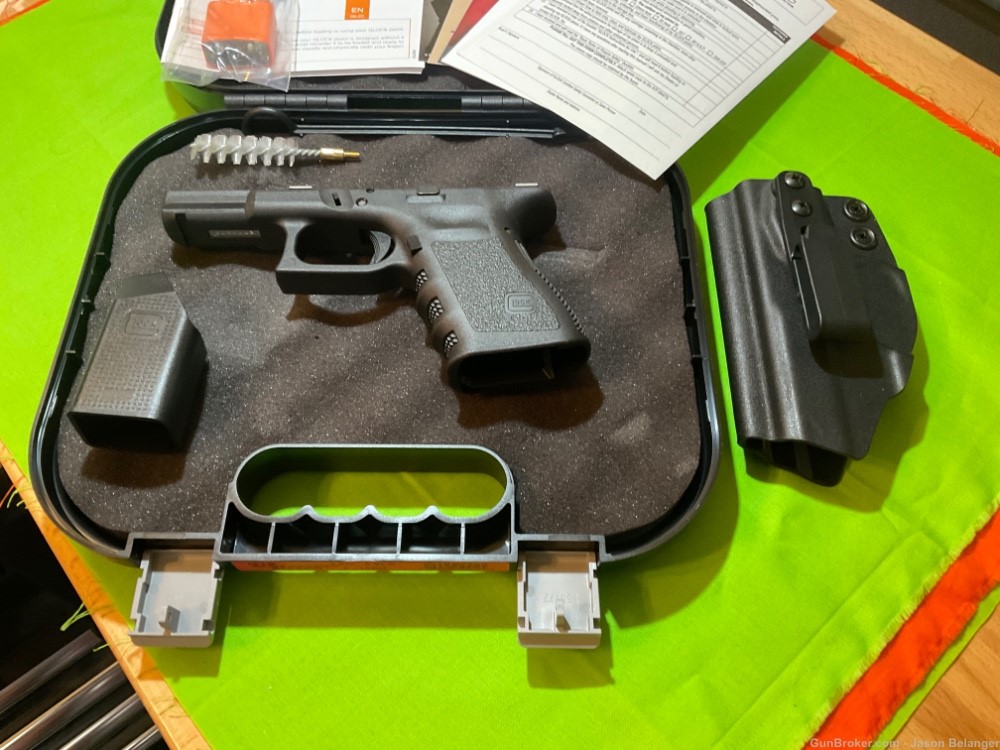 New Glock 19 Gen 3 Complete Frame with Free Holster-img-1
