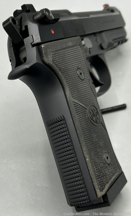 Beretta 92X GR 9mm Luger 4.7" DA/SA Black 17+1 Decocker Full Size 92 X 9x19-img-4