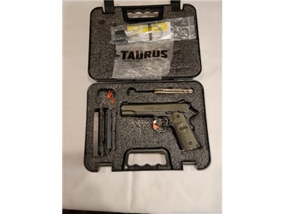 NRA 2023 Taurus 1911 45 Pistol with NRA Knife NEW
