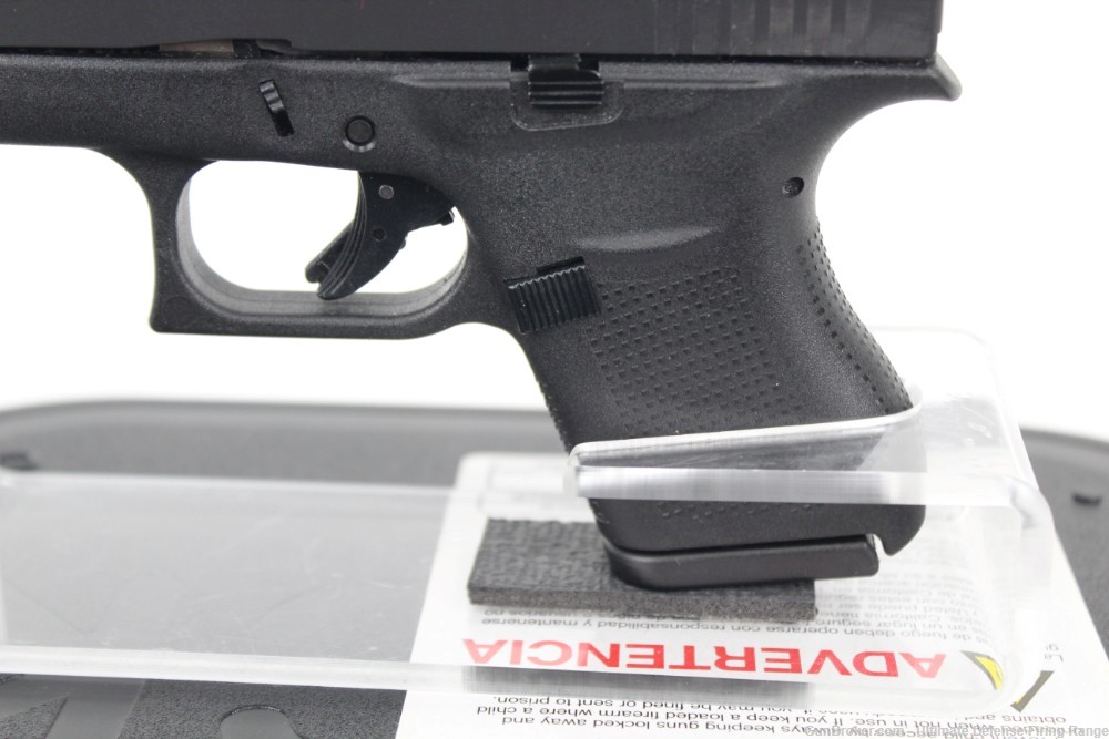 Excellent Glock Model 43 Pistol 9mm FXD Sights (2) Magazines UI4350201 -img-8