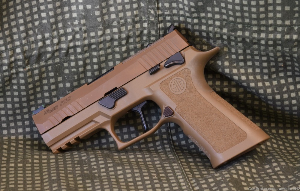Sig Sauer P320 9mm FDE Pistol + Extras-img-2