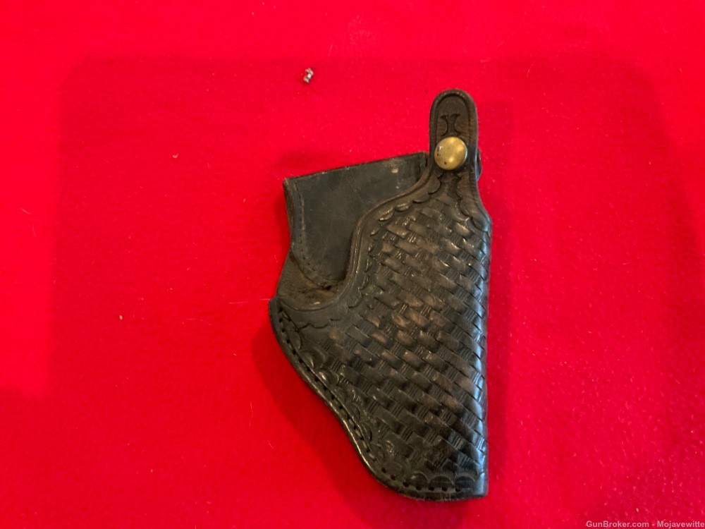Leather holster for 2 inch revolver -img-0