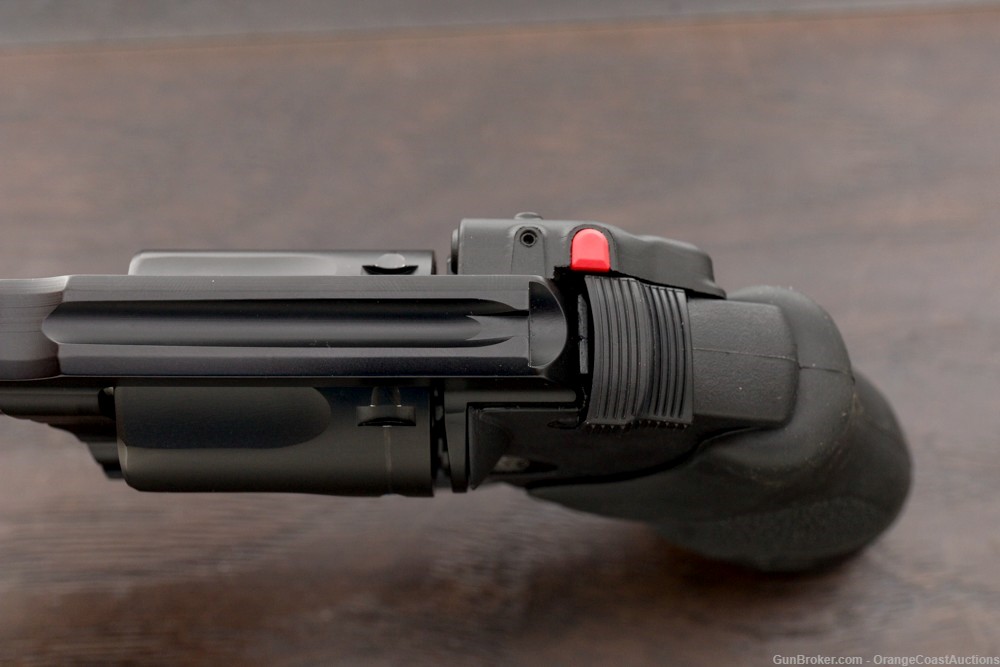 Smith & Wesson M&P Bodyguard 38 Revolver w/CT Laser .38 Spl. 1.9” 12056 PPT-img-9