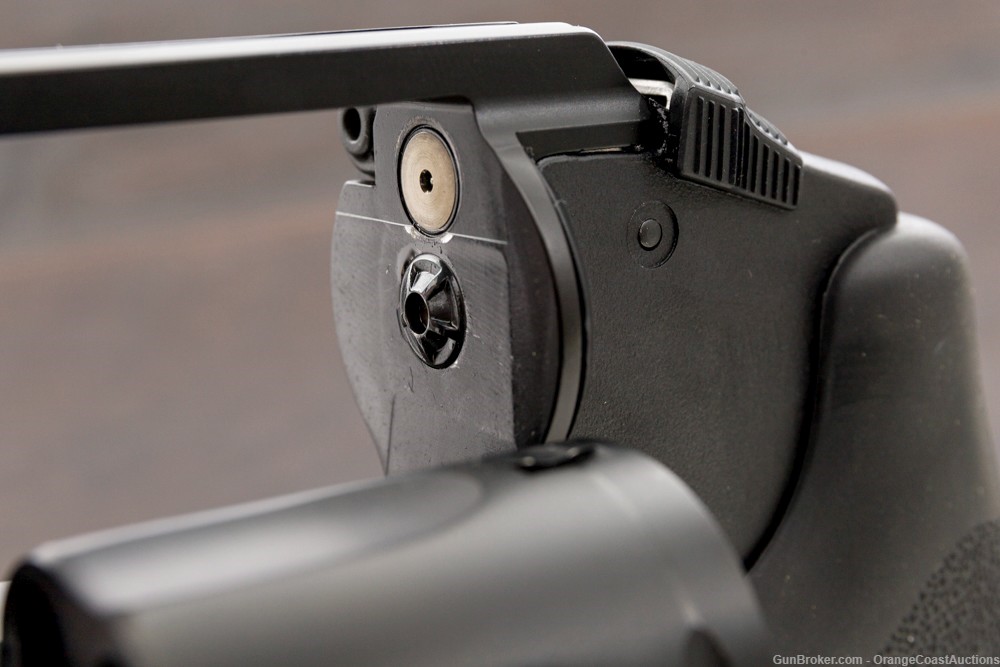 Smith & Wesson M&P Bodyguard 38 Revolver w/CT Laser .38 Spl. 1.9” 12056 PPT-img-14