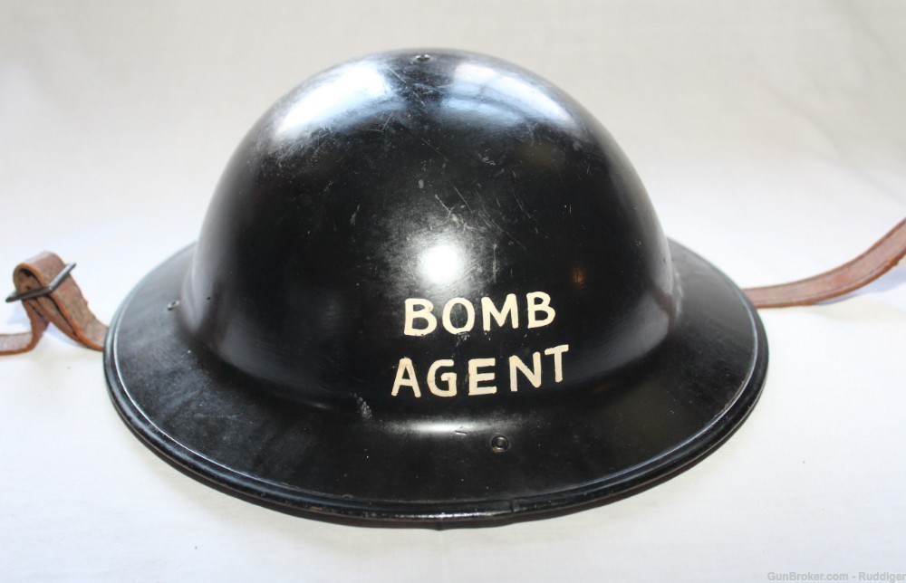 Bomb Agent Civil Defense  Doughboy Tommy M1917  Brodie Helmet-img-0