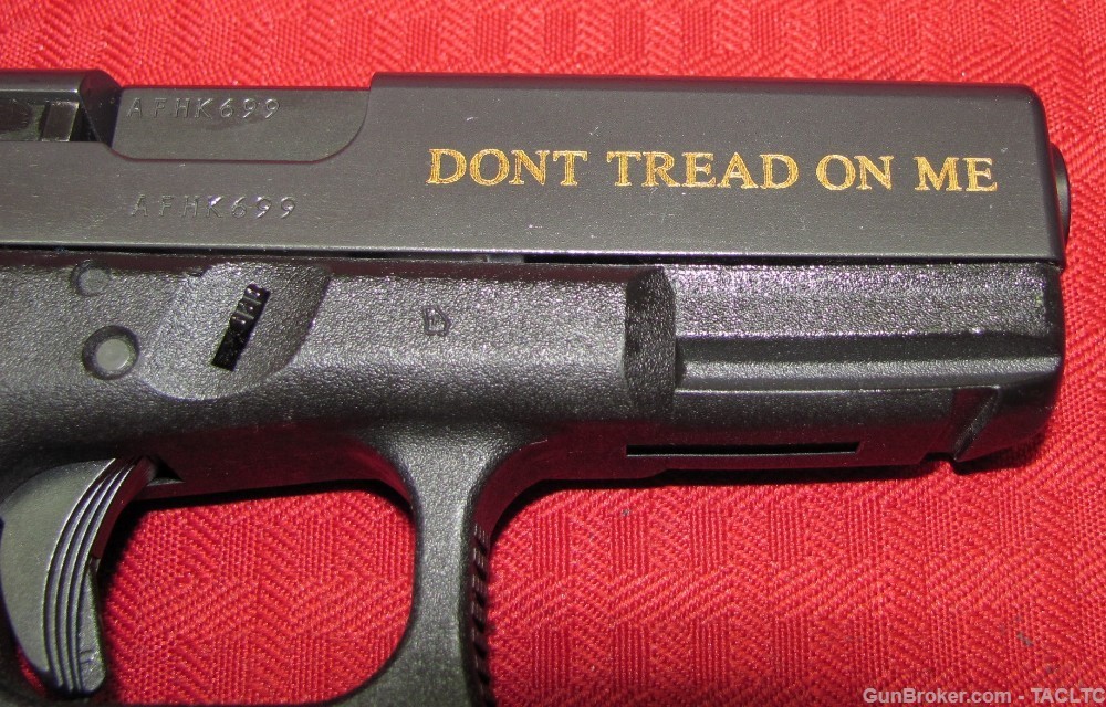 GLOCK 19 GEN3 "DON'T TREAD ON ME" ENGRAVED 2 MAGS-img-1