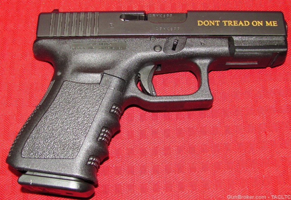 GLOCK 19 GEN3 "DON'T TREAD ON ME" ENGRAVED 2 MAGS-img-18