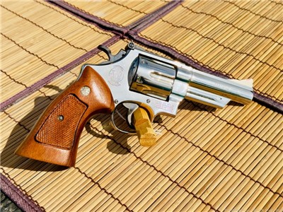 Smith & Wesson S&W 29-2 44 Magnum Nickel