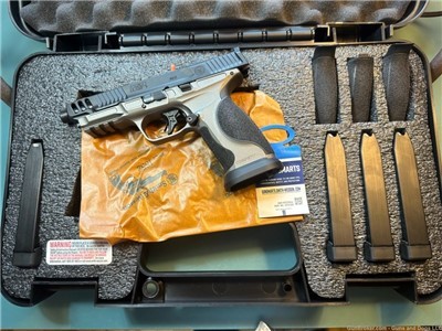 Smith & Wesson M&P9 M2.0 Competitor 9MM.
