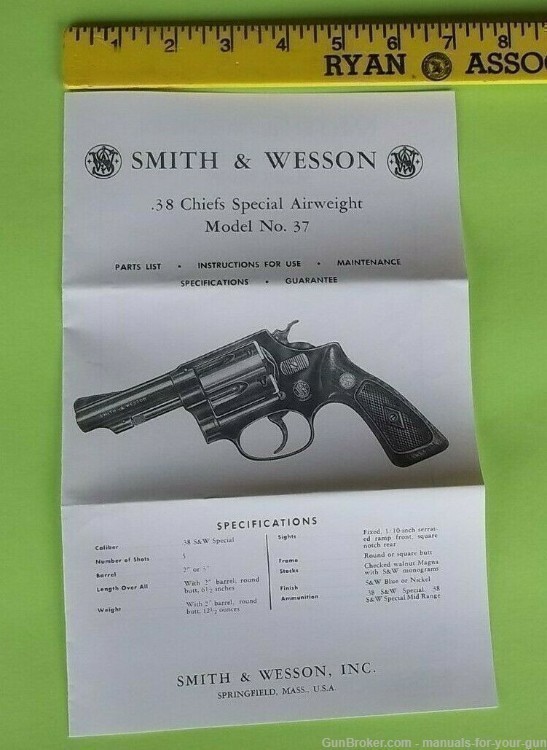 SMITH & WESSON .38 CHIEFS SPECIAL AIRWEIGHT MODEL NO. 37 MANUAL (601)-img-2