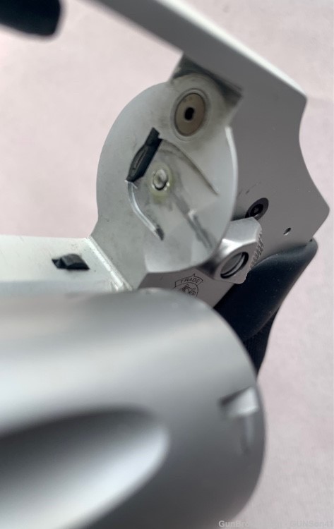 Smith & Wesson 642 (2009) - .38 Sp. +P w/ Crimson Trace LaserGrips - LNIB-img-5