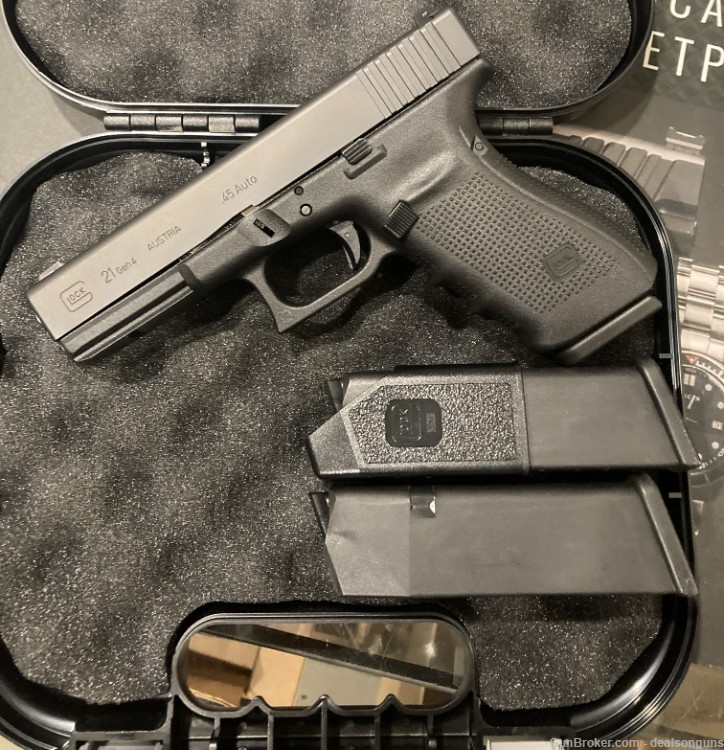 Glock 21 Gen 4 in 45acp excellent condition(no card fees added)-img-1