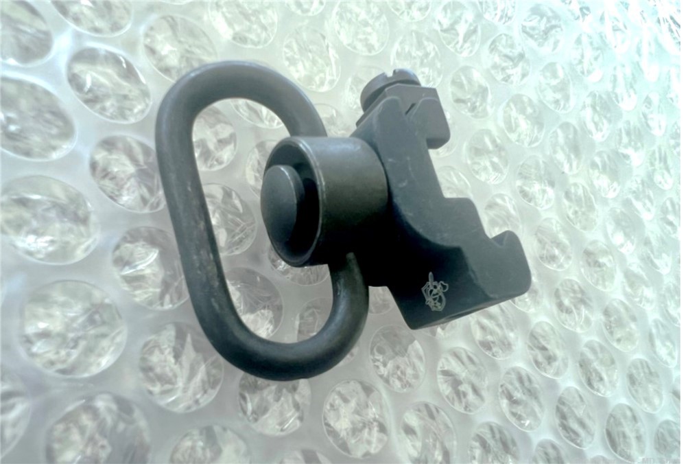 Knights Armament QD Swivel Mount - New-img-0