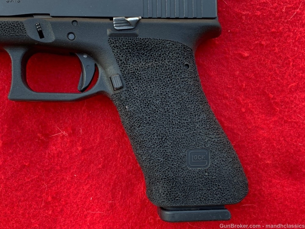 LNIB Glock 34 Gen 3, blued, 9mm, 3 mags, CA Compliant-img-9