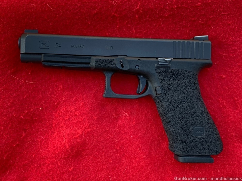 LNIB Glock 34 Gen 3, blued, 9mm, 3 mags, CA Compliant-img-12