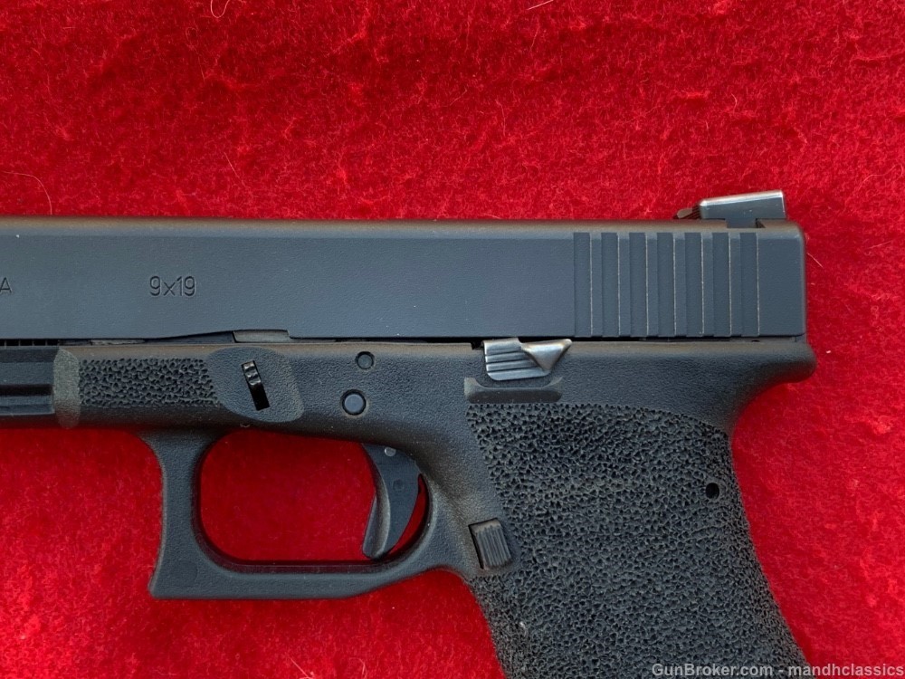 LNIB Glock 34 Gen 3, blued, 9mm, 3 mags, CA Compliant-img-10