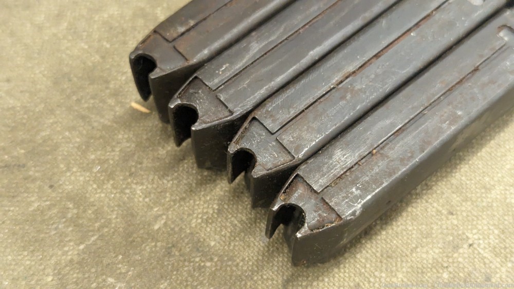 4 SMG or pistol 9mm magazines,   -img-11