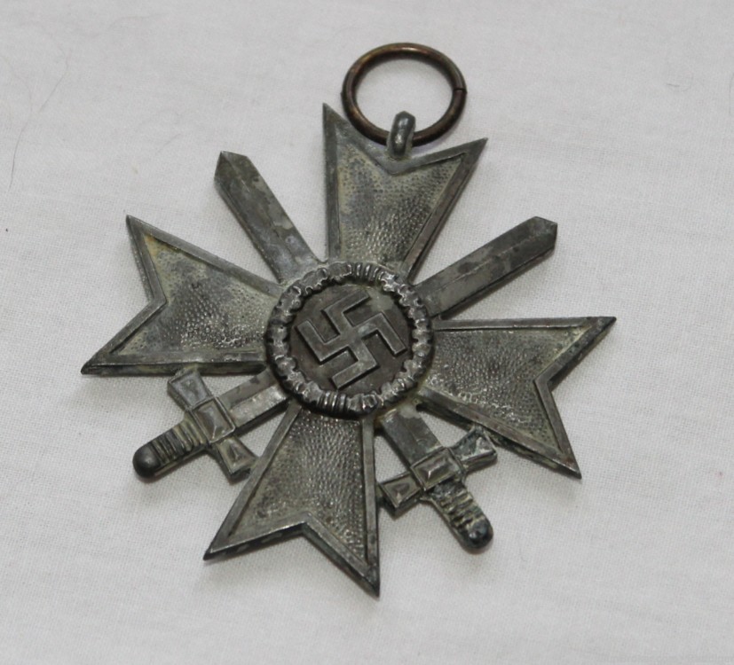 Original WWII German 2nd Class War Merit Cross Third Reich 1939 Medal WW2-img-0
