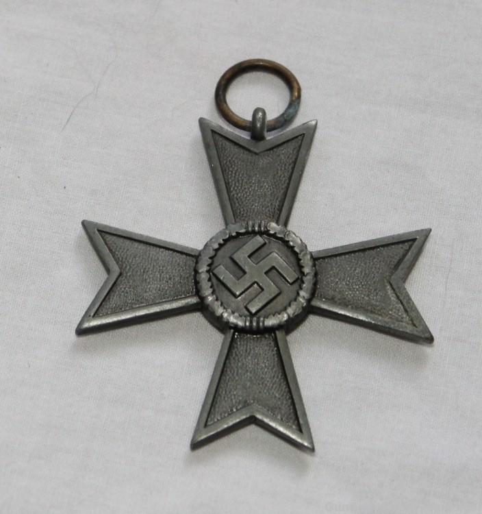 WWII German 1st Class War Merit Cross Third Reich 1939 Medal WW2-img-3