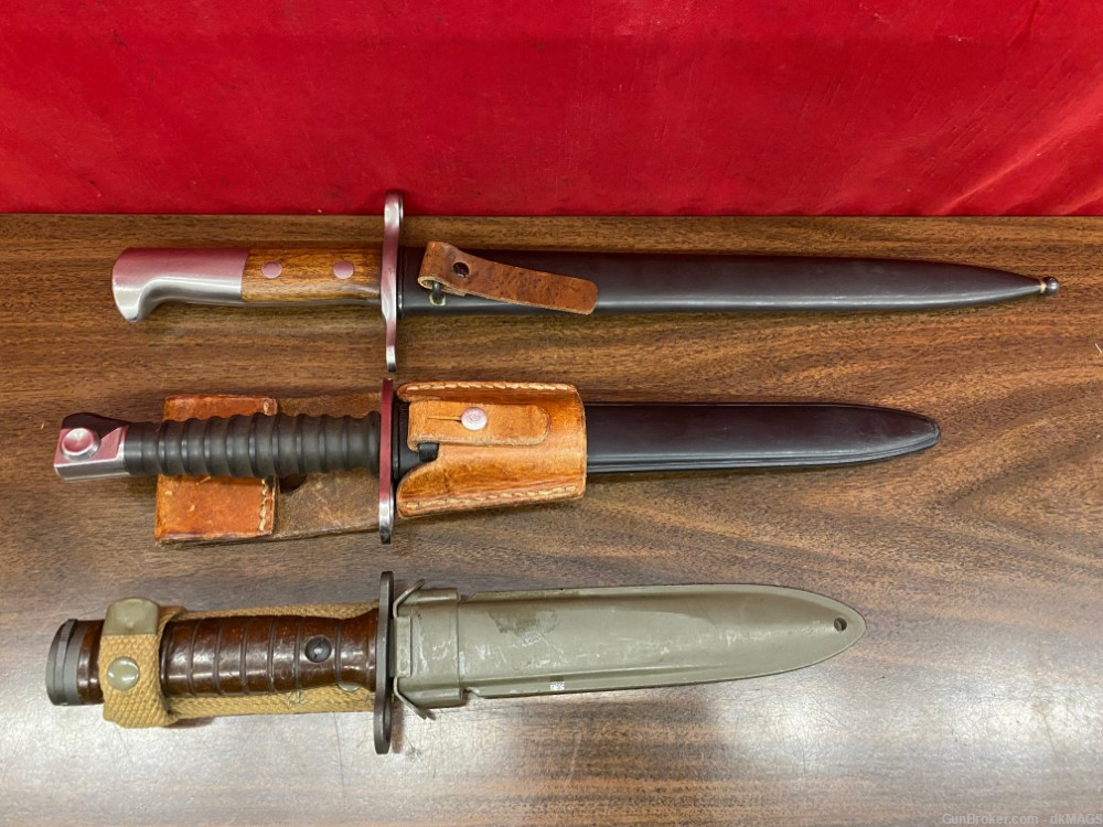 Vintage lot of Bayonets Beretta MOD. 59 Swiss SIG M1957 and SWISS M1918 -img-0