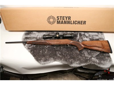 Steyr Zephyr II 17 HMR Like New Unfired Condition Bolt Action 19.7" w scope