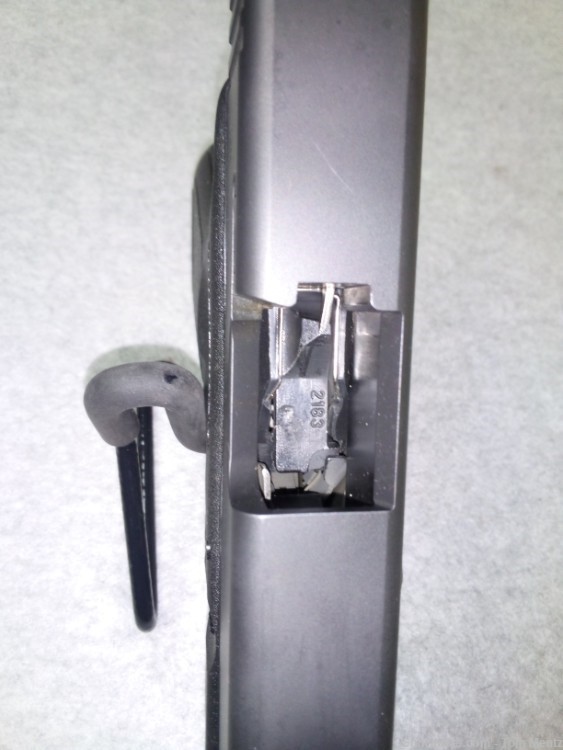 Glock 19 Semi Auto Pistol, 9x19, 4.02" Barrel, 3 mags And Case-img-10