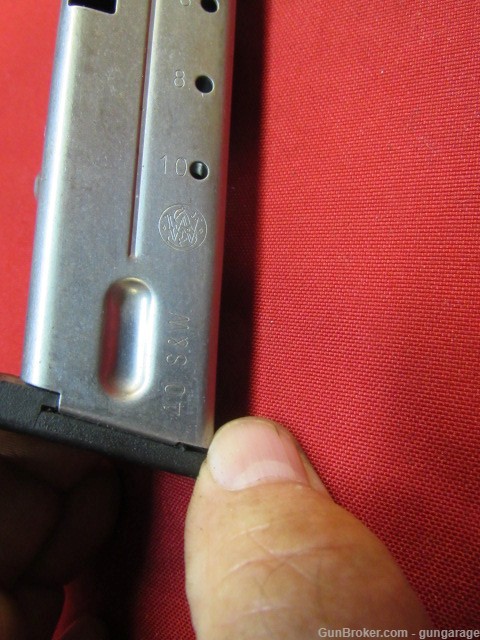 Smith and Wesson Model 4006 40 S&W factory 11 round magazine-img-1